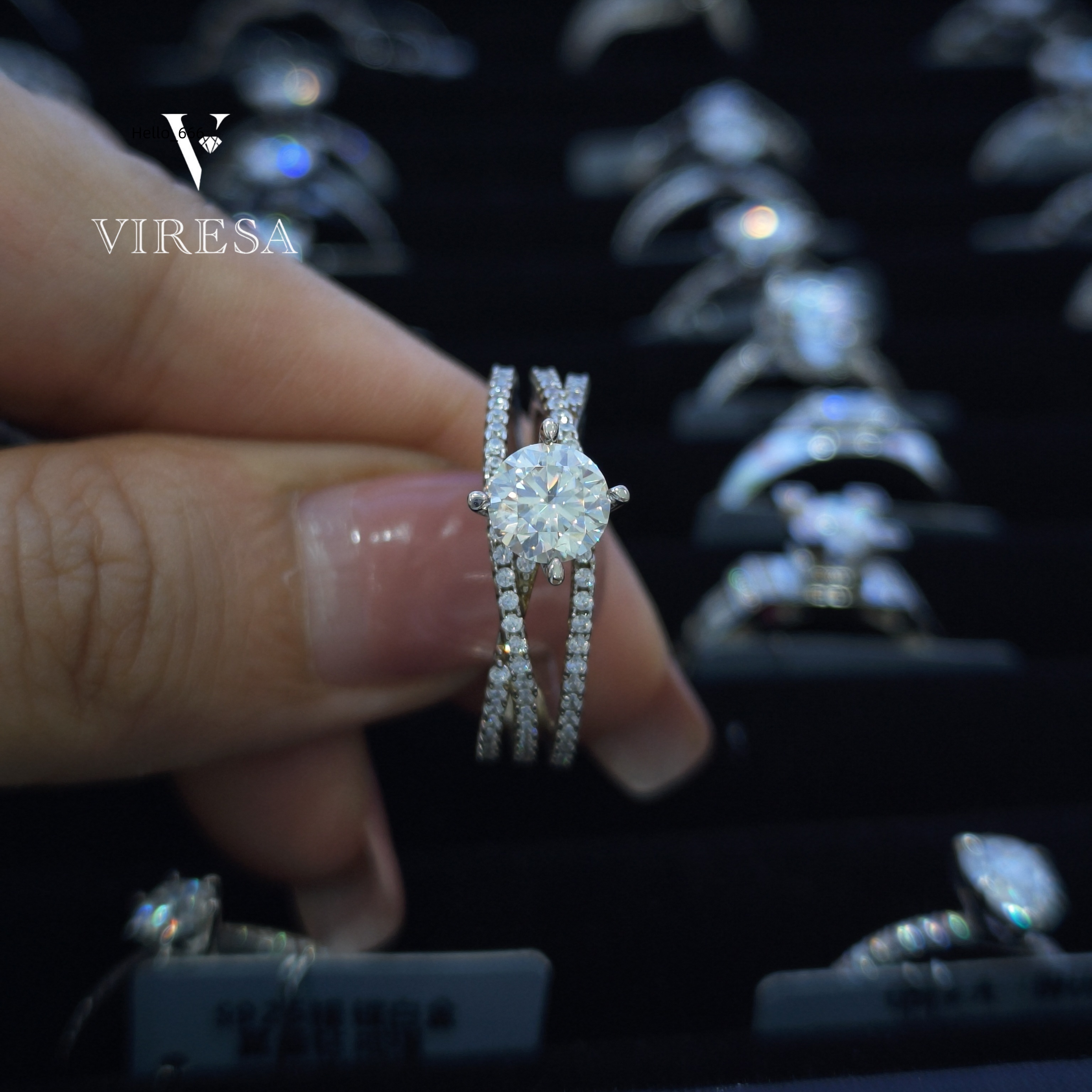 High Quality 925 Sterling Silver Designer Twisted Style 1ct Cut D VVS Moissanite Rings for Women Passes Diamond Tester