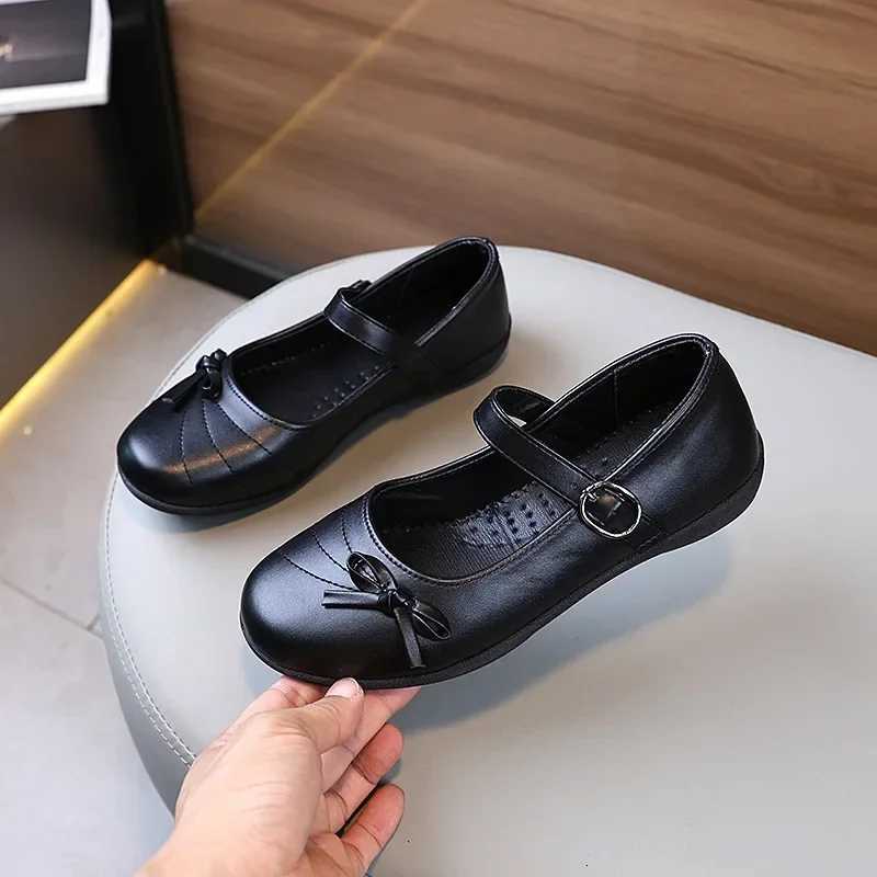 New Girls Par Dresses Leather Shoes Black Versatile Childrens Flats for School Performance Fashion Kids Formal Uniform Shoes XJ250724