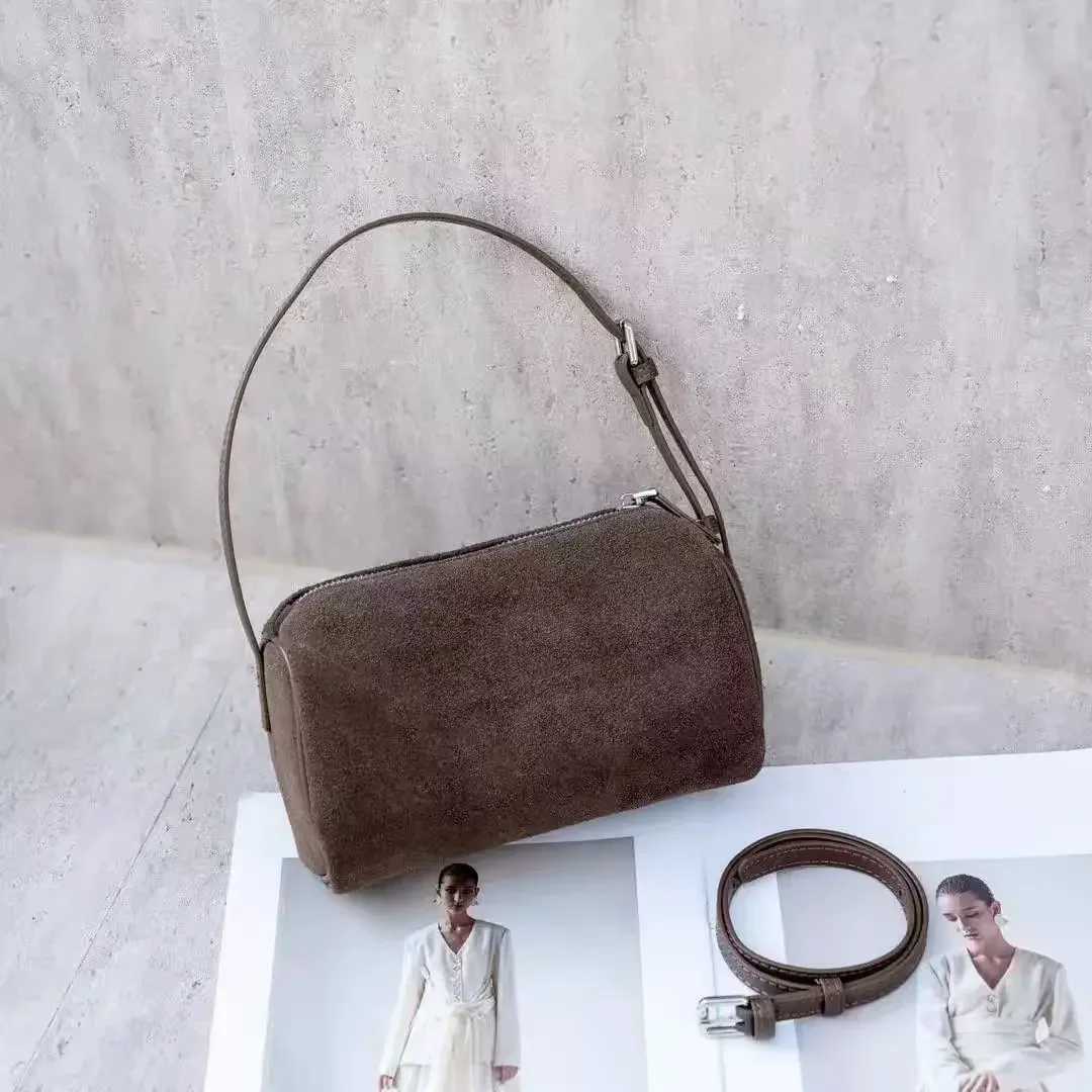 Exquisite Live Wine Red Small Pillow Bag Matte Suede Leather Women Crossbody Bag Round Shape Chamois Female Shoulder Bag S250724