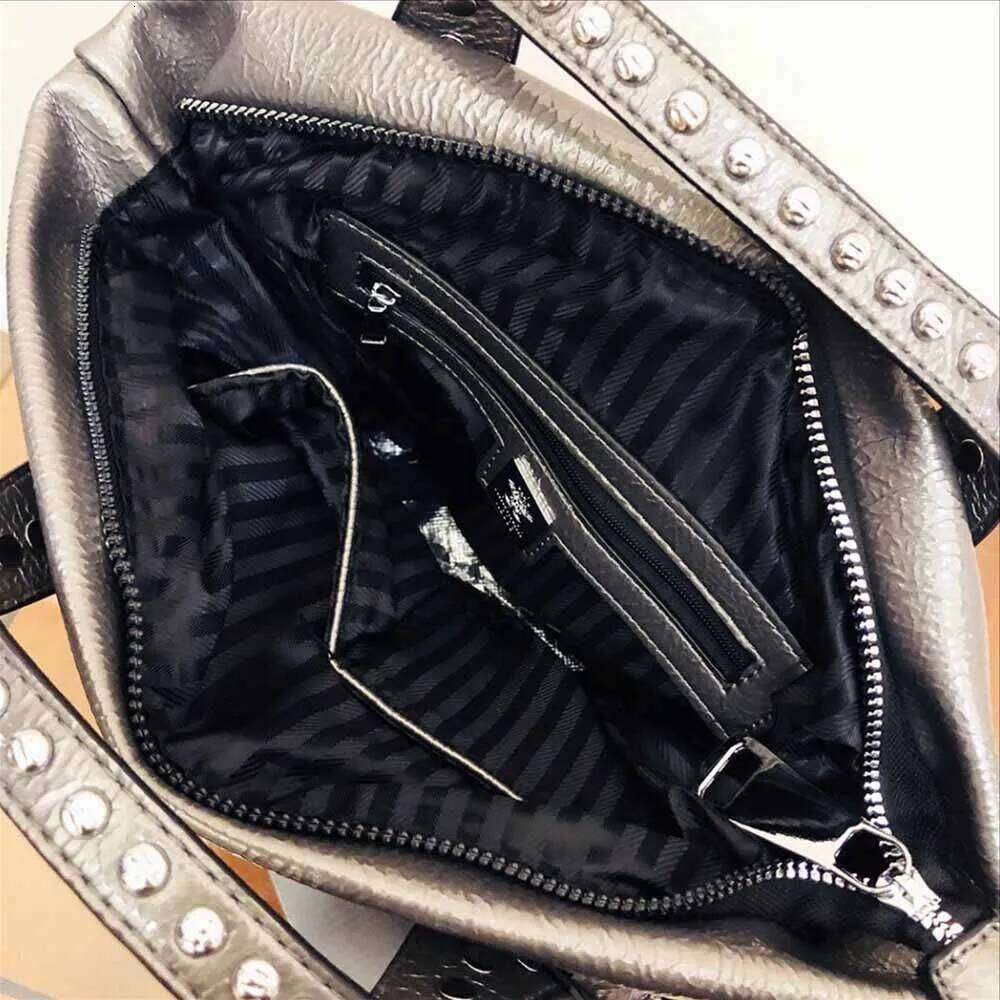 Women Fashion Genuine Leather Large Capacity Handbags New Oversized Rivet Work Sier Shoulder Bags Woman Brand Tote
