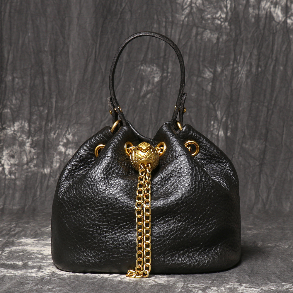 Designer New Handmade Top Layer Cowhide Makeup Fashion Casual Versatile Genuine Bucket High-Quality Soft Leather Chain Light Luxury Women's Bag