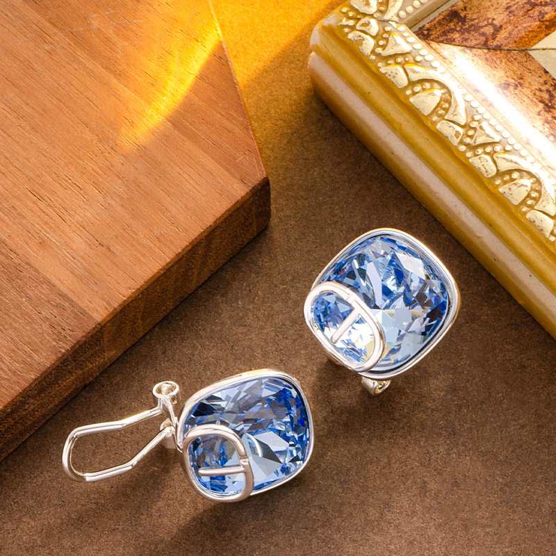 Fashion Simple Inlaid Klein Blue Crystal Letter Earrings for Women High-end Light Niche Sier Needle Ear Jewelry