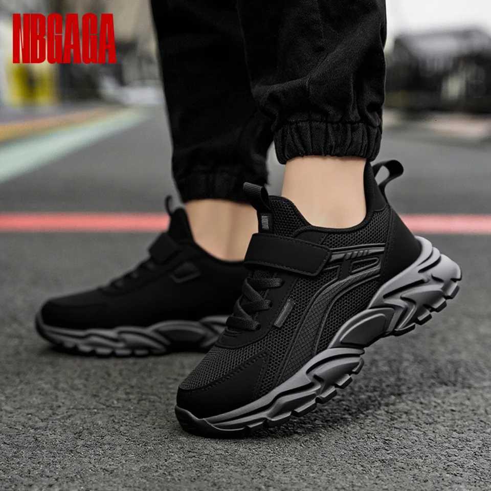 Boys Running Sneakers Lightweight Breathable Mesh Black Non-slip Comfortable School Shoes for Kids Everyday Walking Sports Z250723