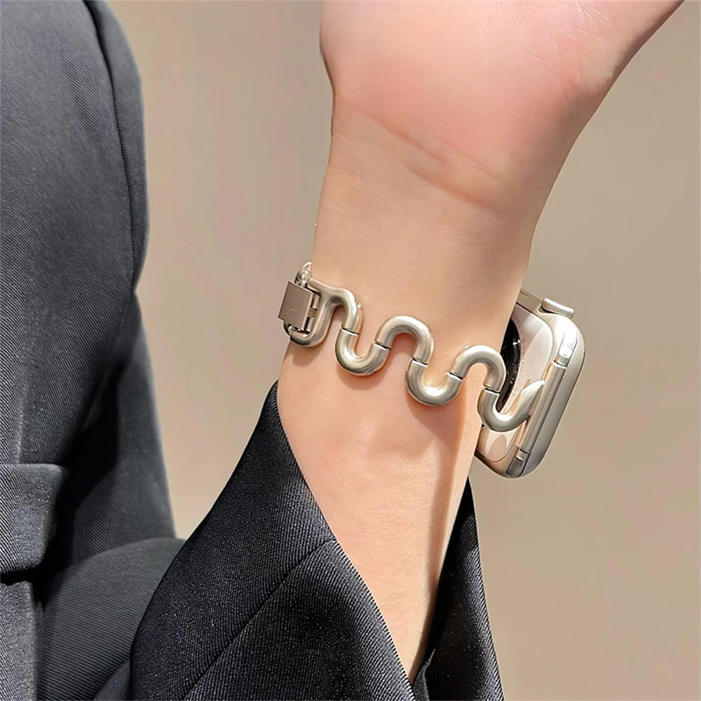 Slim IrregULar Shape Metal Strap For Watch Band ULtra 2 49 40 44 45 42 MM Women Gold Bracelet For 9 8 7 SE 6 250723