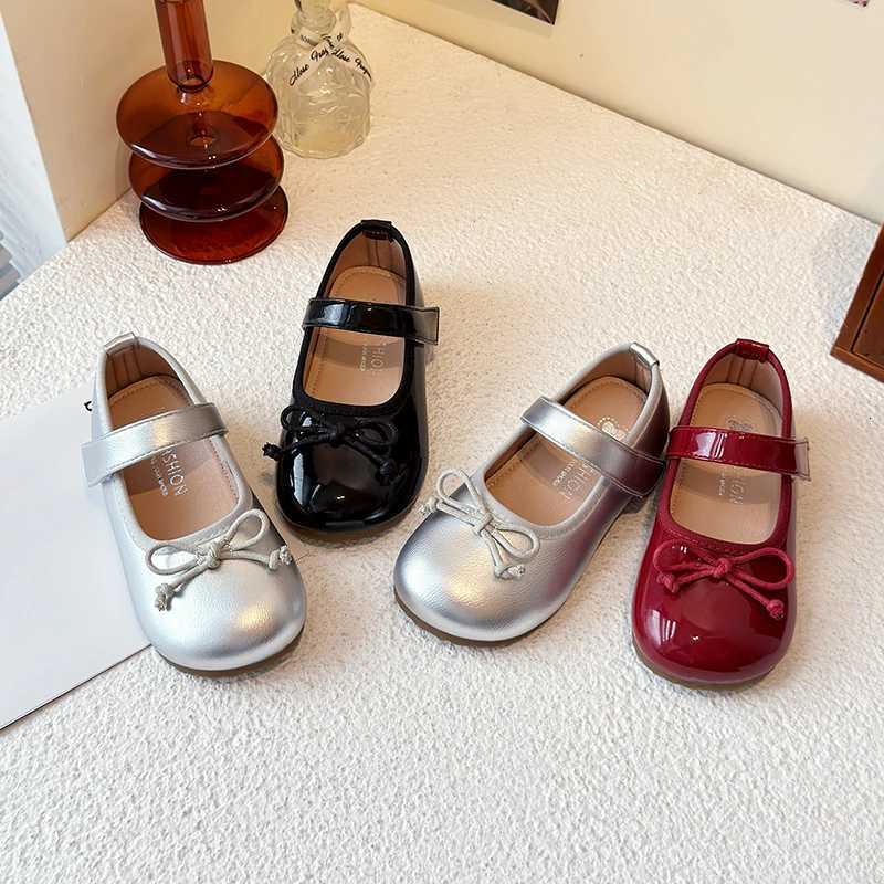 Little Girl Leather Shoes Spring Autumn Simple Bowtie Children Princess Shoes 2025 Trend Versatile Kid Casual Fashion Flat Shoes XJ250724