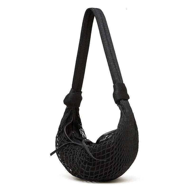 Versatile Color Blocking Fishing Woven Women's Spicy Niche Fashion 2025 Runway Design Horn Net Bag Weaving