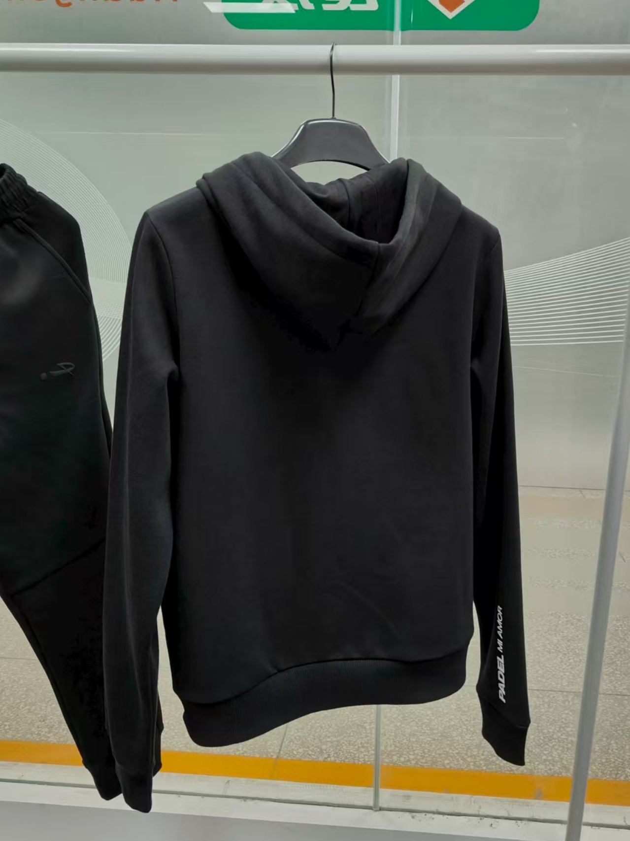 Black Running Sweatpants Tracksuits Sportswear Sets with Elastic Drawstring Waist