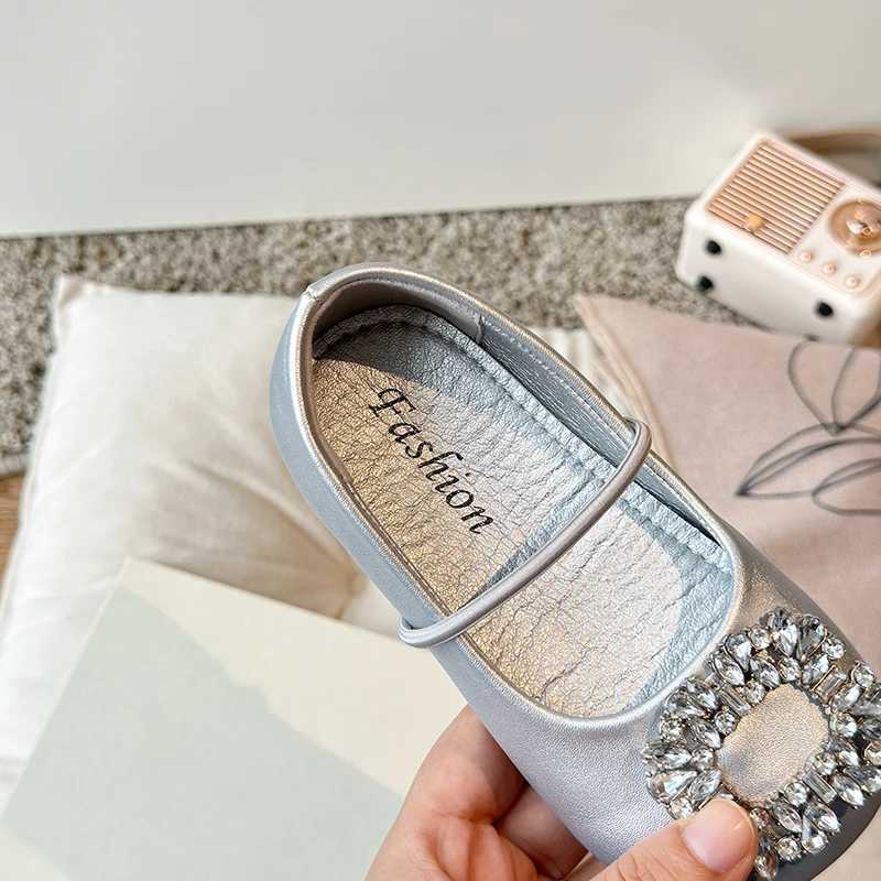 12 Square Sparkling Rhinestones Children Shoes Girls French Sle Princess Runway Shoes Shallow Kids School Student Footwear I04162 XJ250724