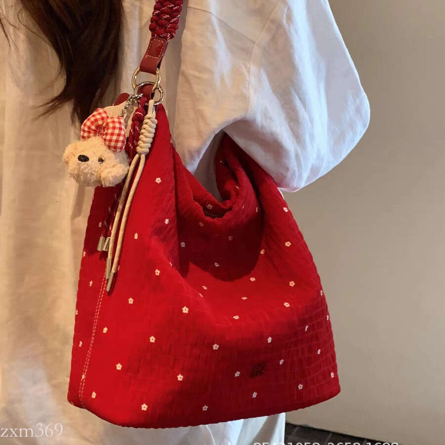 High-Value Designer Red Polka Dot Wrinkled Texture Casual Women's 2025 Shoulder Bag
