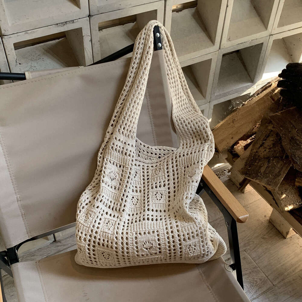 2025 New Knitted Shoulder for Women Casual Commuting Hollow Out Bag Large Capacity Woven Handbag