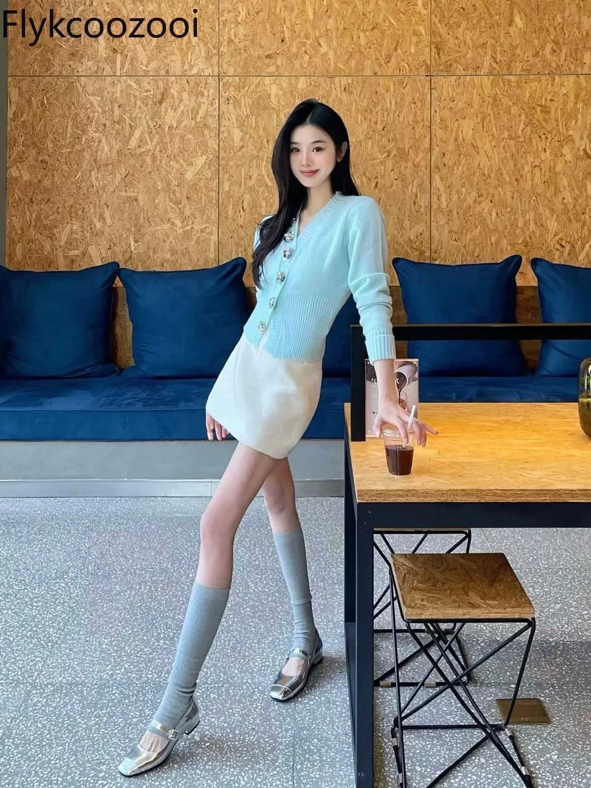 2024 Spring New Mint Green Waist Slimming Rose Decoration Buckle Exquisite Knitted Top Regular Fit Cardigan for Women X250724
