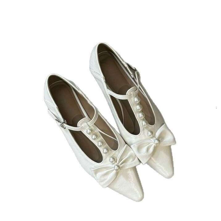 2025 Korean Version Early Spring New Pearl Bow Pointed Toe Shallow Mary Jane Fashionable Versatile Square Heel Fashion Shoes