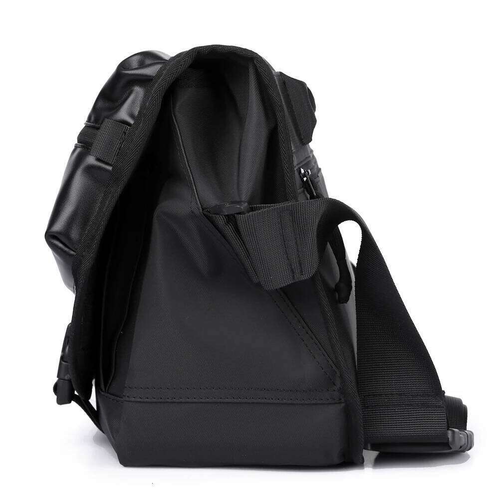 Messenger Large Capacity Oxford Cloth Shoulder Trapezoidal Business Trip Fashion Casual Crossbody Lightweight Computer Multi-Functional Men's Bag