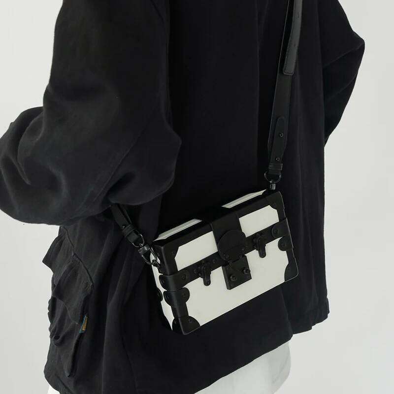 Designer Men Pu Leather Box Shape Unisex Small Square 2023 New Single Shoulder Crossbody Bag