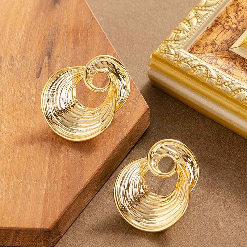 Fashion Simple Geometric Twisted Texture Earrings for Women High-end Versatile Non-fading Sier Needle Ear Jewelry