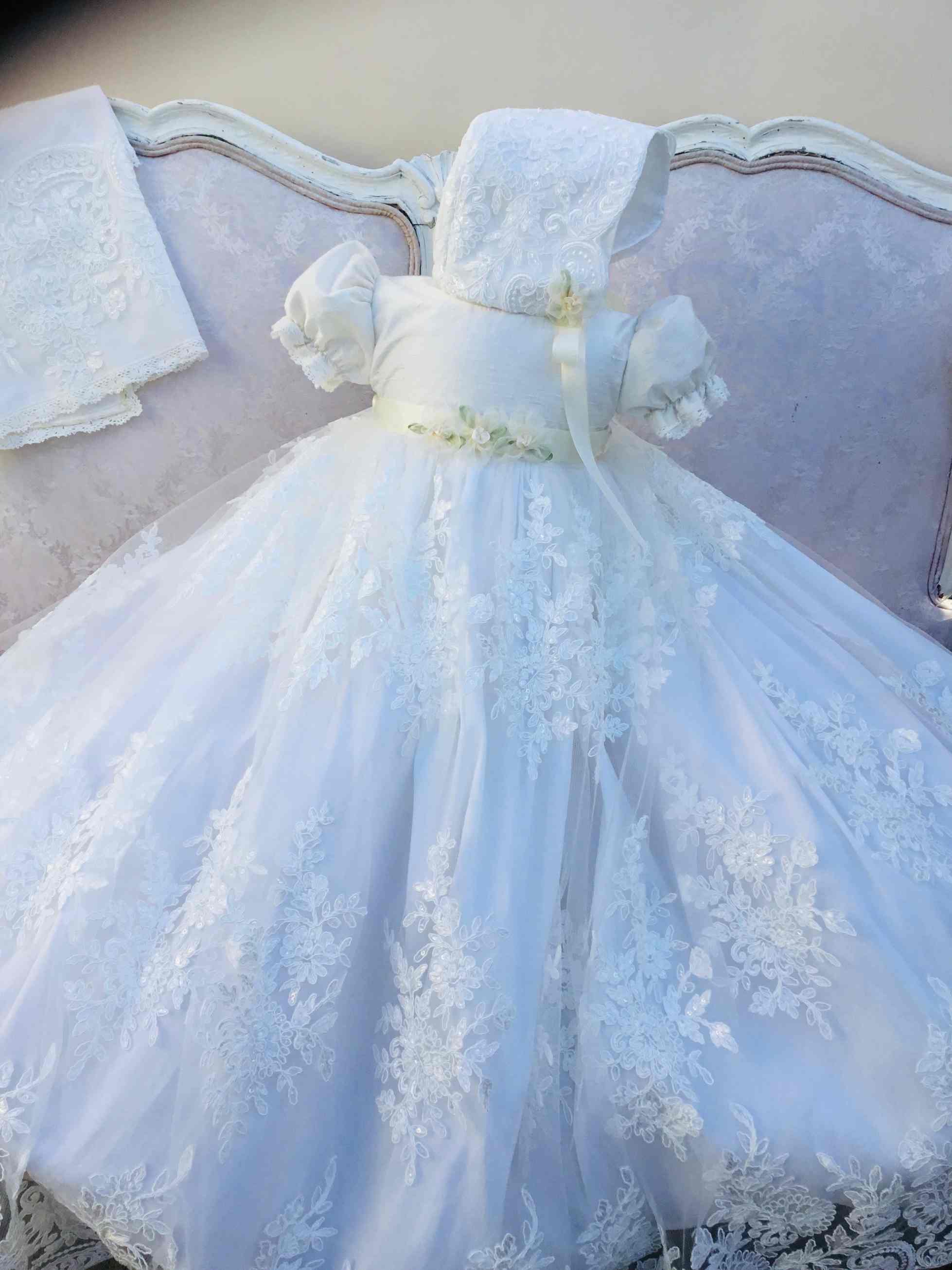 White Lace Christening Gowns Lace for Girl Appliques Beaded Girls Baptism Newborn Kids Birthday Dresses Customized