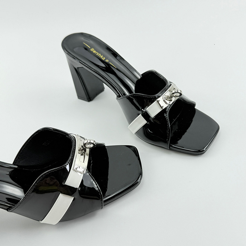 Designer sandals High Heel Sandals Women Summer Versatile One-Strap Slippers New for Outdoor Wear Niche Design Buckle Comfortable