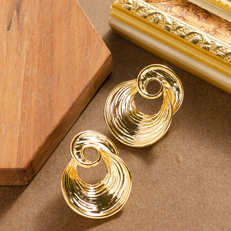 Fashion Simple Geometric Twisted Texture Earrings for Women High-end Versatile Non-fading Sier Needle Ear Jewelry