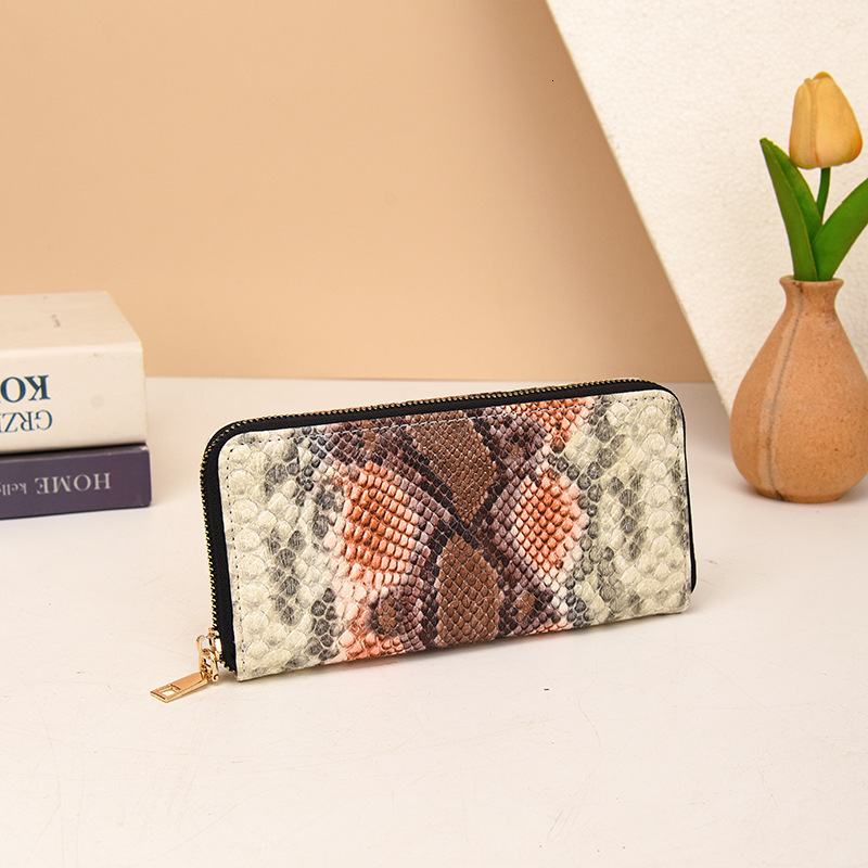 Free Shipping 2025 Designer Bag New Women's Wallet European And American Retro Single Zipper Wallet Snake Pattern Fashion Large Capacity Slot Coi