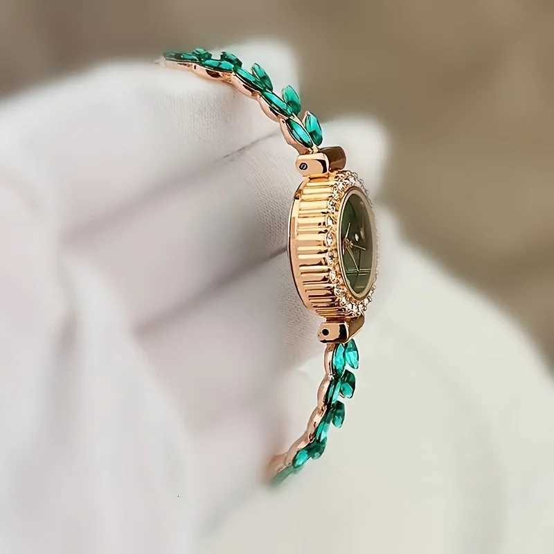 Womens Watch Simple Luxury Water Diamond Quartz Bracelet Watch W250724