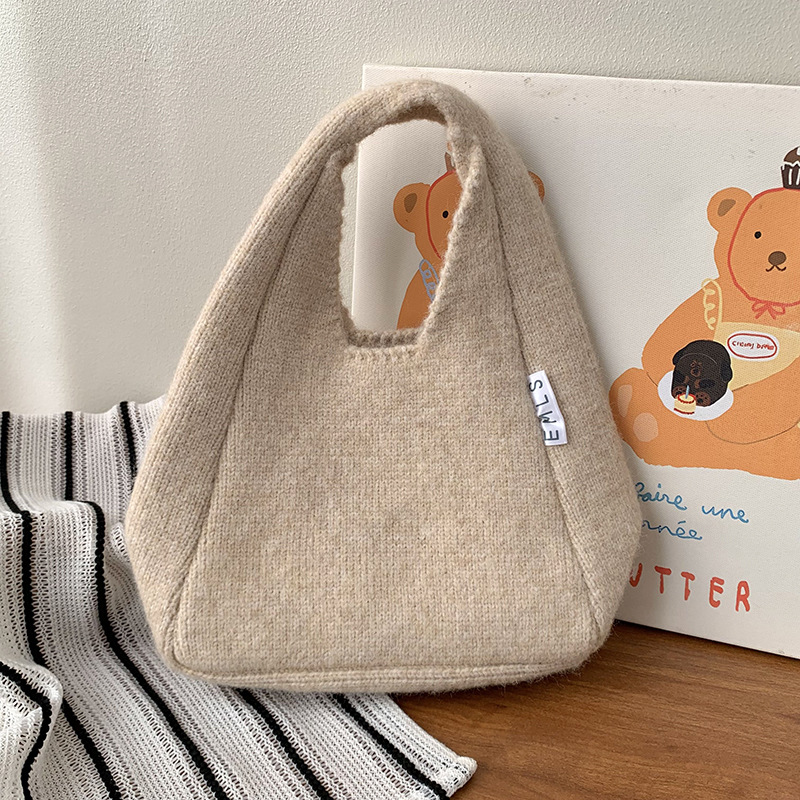 High-Quality Women's Handbags: Classic Style Meets Modern Elegance