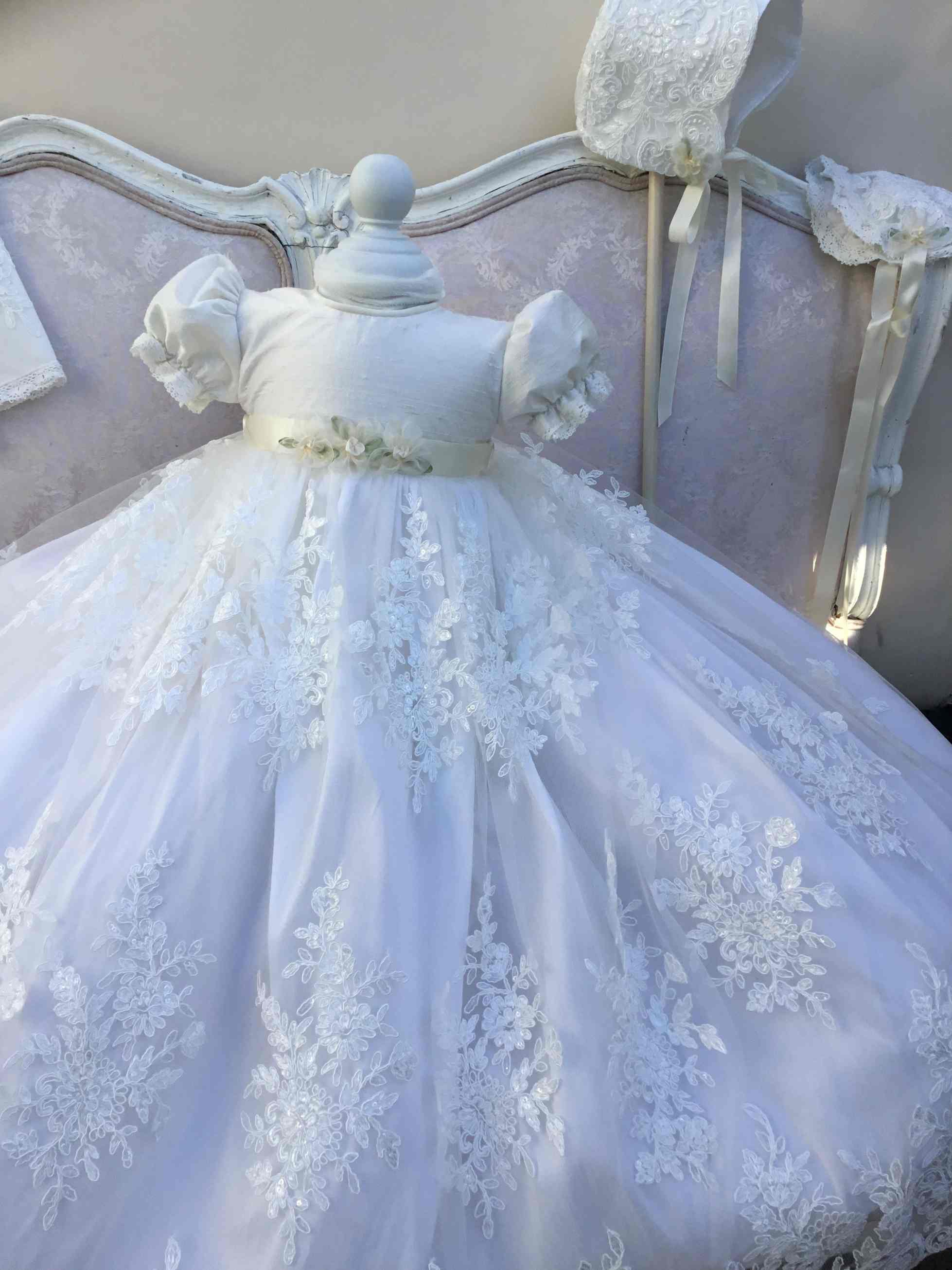White Lace Christening Gowns Lace for Girl Appliques Beaded Girls Baptism Newborn Kids Birthday Dresses Customized
