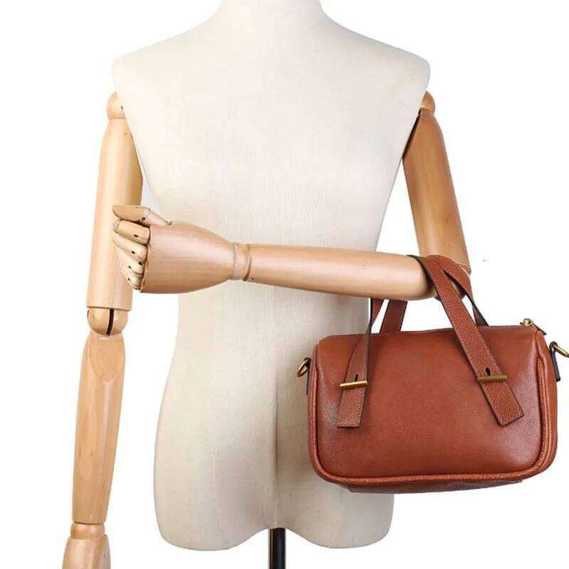 Johnature Genuine Leather Women's 2025 New Retro Large Capacity Boston Bag Commuting Versatile Handbag Shoulder Bags