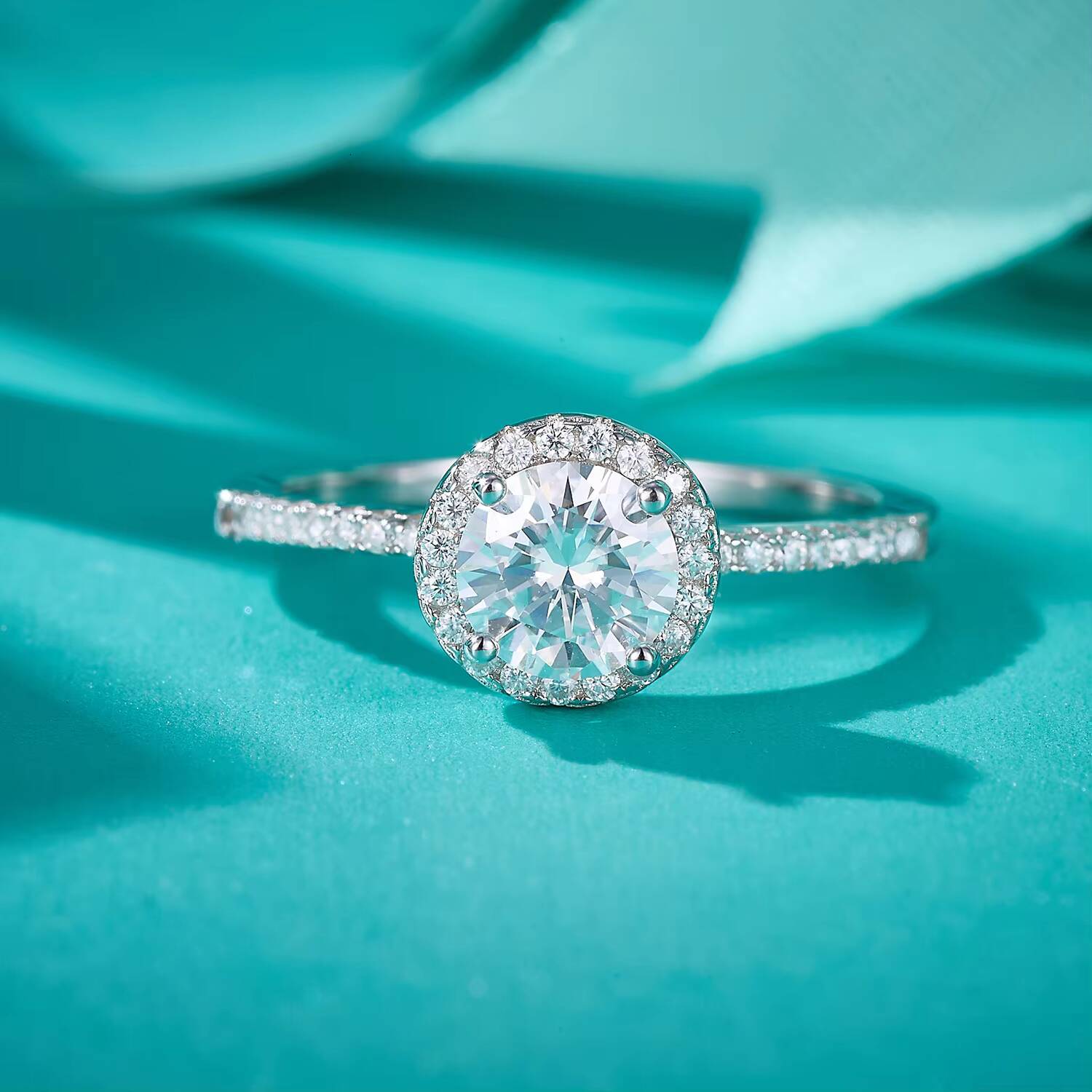 High-Grade 6MM VVS D Color Moissanite Diamond Ring with 925 Sterling Silver Fancy Designed Jewelry for Sale