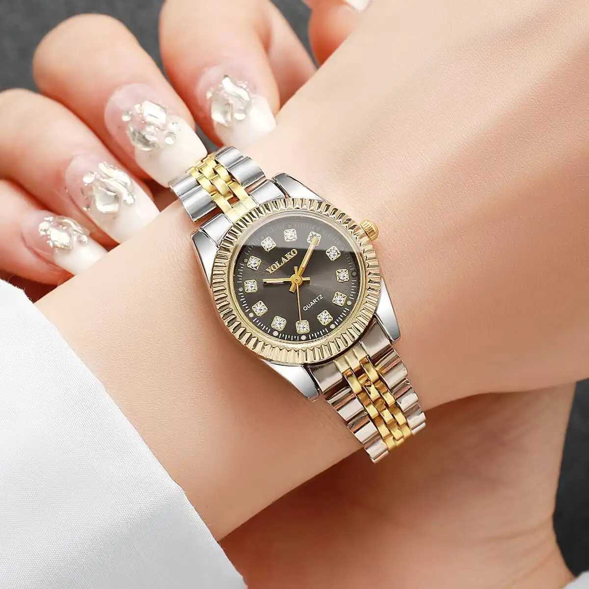 Fashion Rhinestone Women Quartz Watch Luxury Men Business Watches with Calendar Clock GiftWithout Box W250724