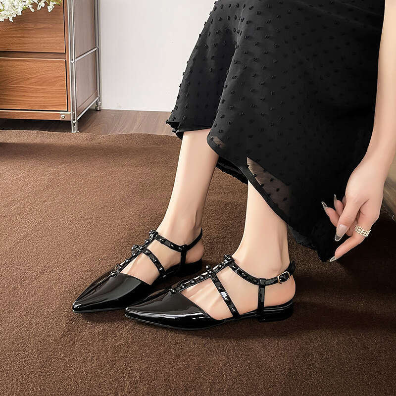 Warren 2025 Autumn New Fashion Closed-Toe Sandals Elegant Rivet Strap Pointed Toe Single Shoes for Women Summer Outdoor Wear