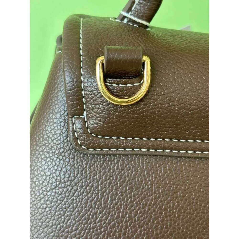 HighEnd Leather Smile Designer Tote Saddle Bag Woman Pleated Design Single Shoulder Large Capacity Commuting Handbag