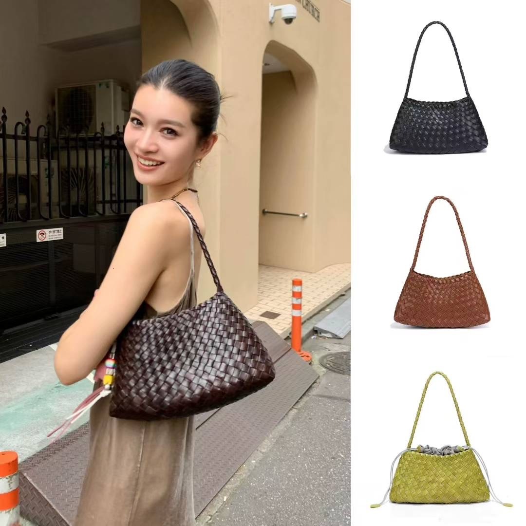 Free Shipping Designer Luxury Women's Woven Bag Handbag Large Capacity French Sailboat Bag Casual Vacation One Shoulder Armpit Bun Mother Bag
