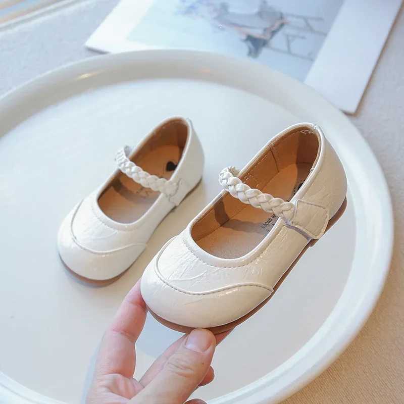 2025 Children Leather Shoes for Girls Spring New Fashion Korean Style Casual Anti-slippery Versatile Chic Simple Princess Shoes XJ250724