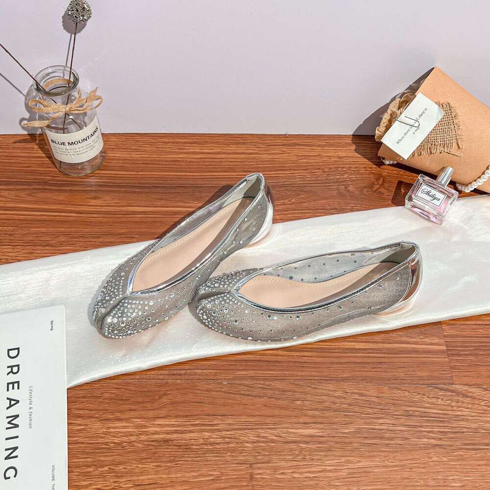 Su Yinyin Autumn New Fashionable Outdoor Pig Trotter with Lace-up Heel and Mesh Breathable Flat 2025 French Style Single Shoes