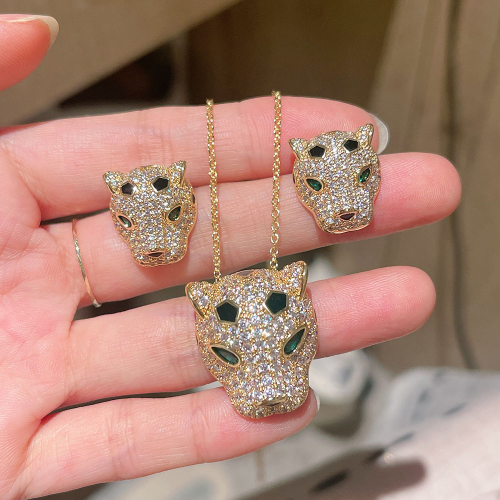 Fashion Jewelry Brand Set Specially Designed For Women To Create Sparkling And Exquisite Earrings Necklaces Luxurious Gold Accessories