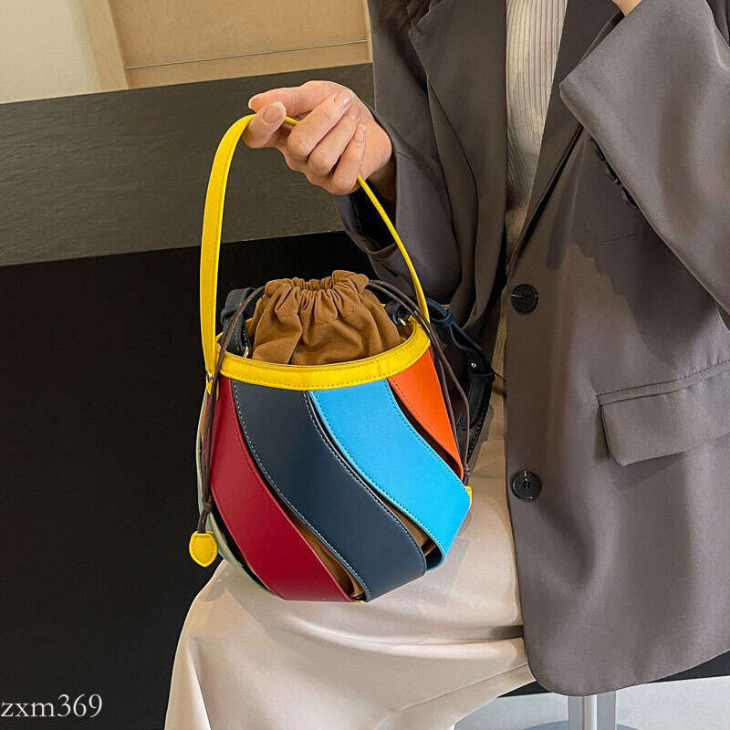 Women's Niche Design Rainbow Bucket Bag 2025 New Fashionable Stylish Versatile Patchwork Geometric Handbag