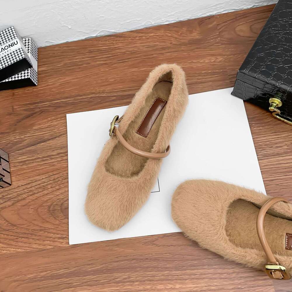 Designer Winter New Furry Women, High-end Thick Velvet Warm Shoes, One-Strap Korean Style Cotton Shoes for Women