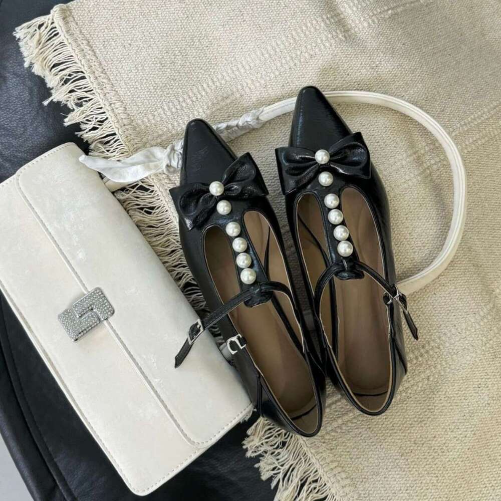 2025 Korean Version Early Spring New Pearl Bow Pointed Toe Shallow Mary Jane Fashionable Versatile Square Heel Fashion Shoes