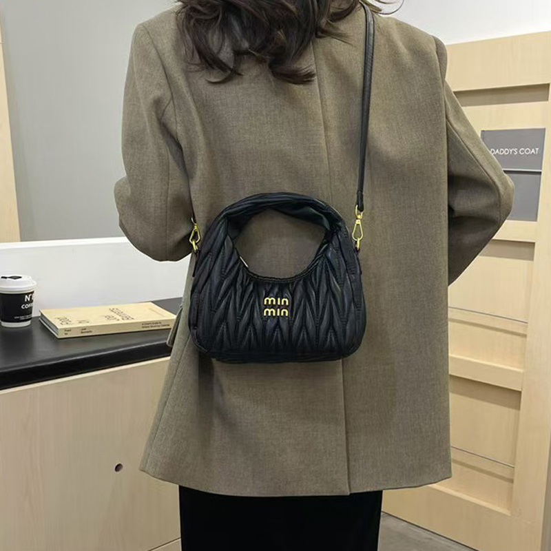 luxury designer bags wander matelasse nappa leather hobo bag crossbody bag shoulder bag underarm tote bag women walle 566