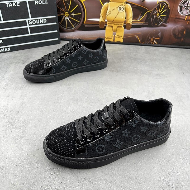 Jiarong Tide Brand Versatile fashionable sneakers Fashion board shoes Men's soft soled leather low cut casual shoes spirited young man hot