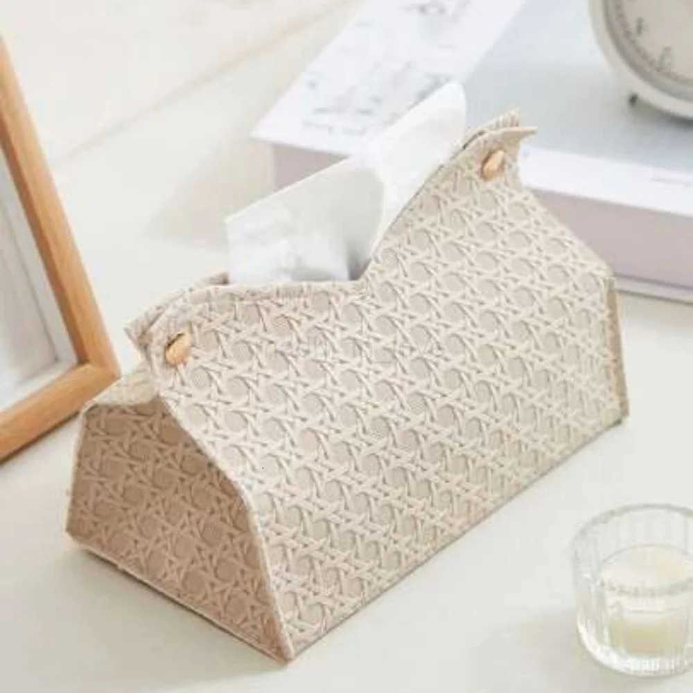 PU leather tissue box decorative napkin holder with buttons suitable for living rooms bedrooms and bathrooms. M250724