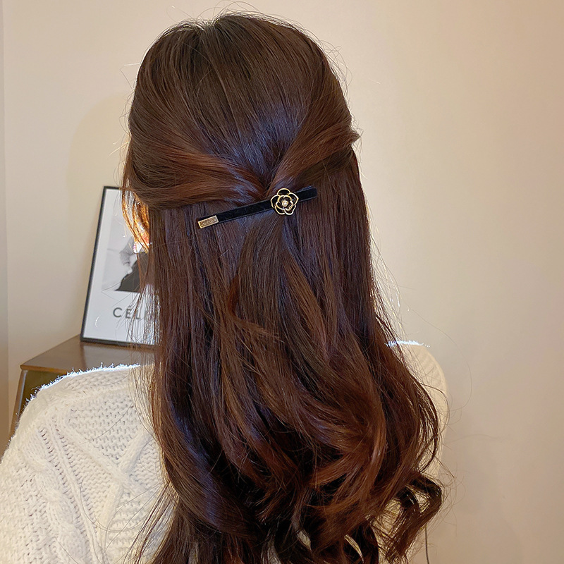 Sessy Camellia Flower Charm Hair Clip A Fresh And Sweet Literary Retro Accessory That Goes Well With Any Hairstyle For Women