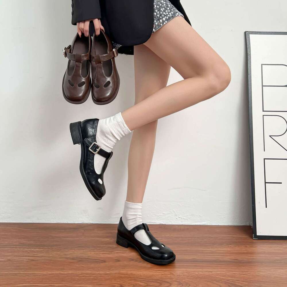 Designer Internet Celebrity New Mary Jane Women, High-end Hollow-out Niche Design Fashion Single Shoes for Women