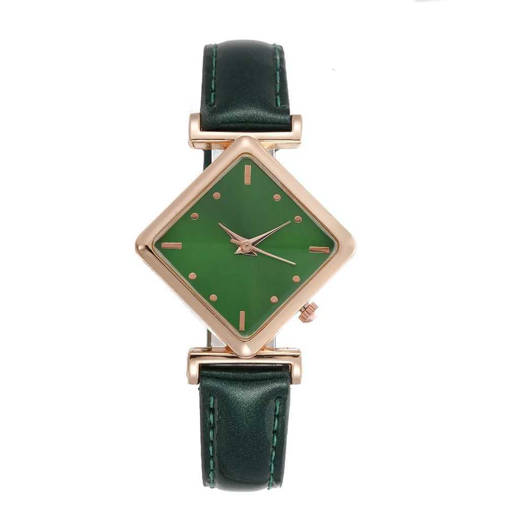 Luxury Brand Womens Watch Quartz Wristwatch Women Quartz Watches Ladies Clock Leather Watch Gift Womens Watch Womens Watches W250724
