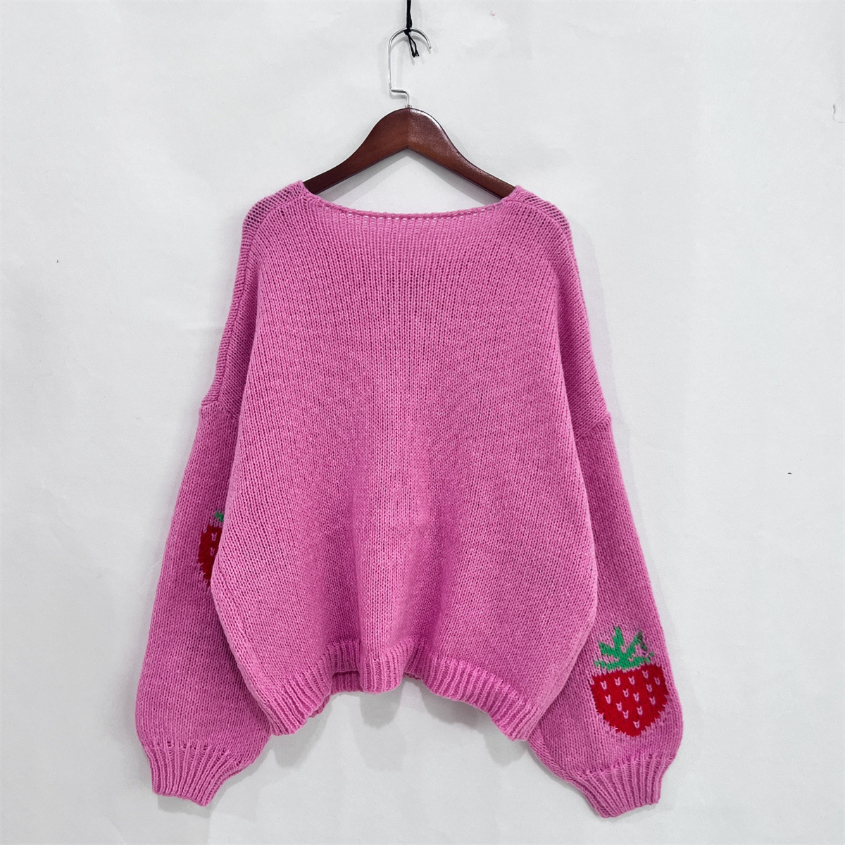 Free shipping designer sweater for women Fashionable and minimalist sweater sweet and slim fit knit base sweater