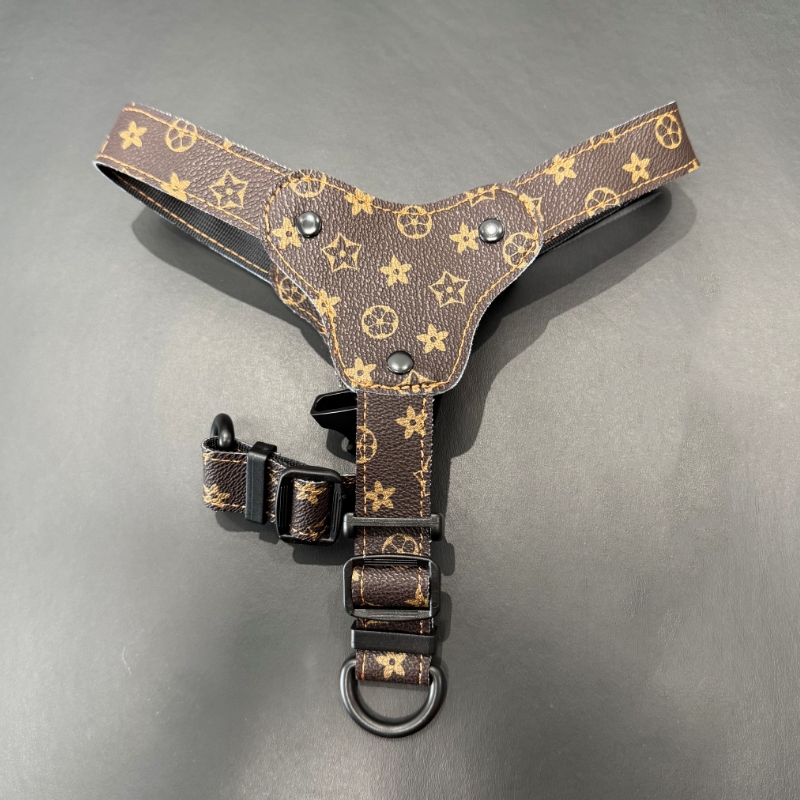 Classic Print Y-Shape Pet Dog Harness and Leash Fashionably Functional Gear for Trendsetting Dogs Everywhere Luxury PU Leather Dog Harness for Small M