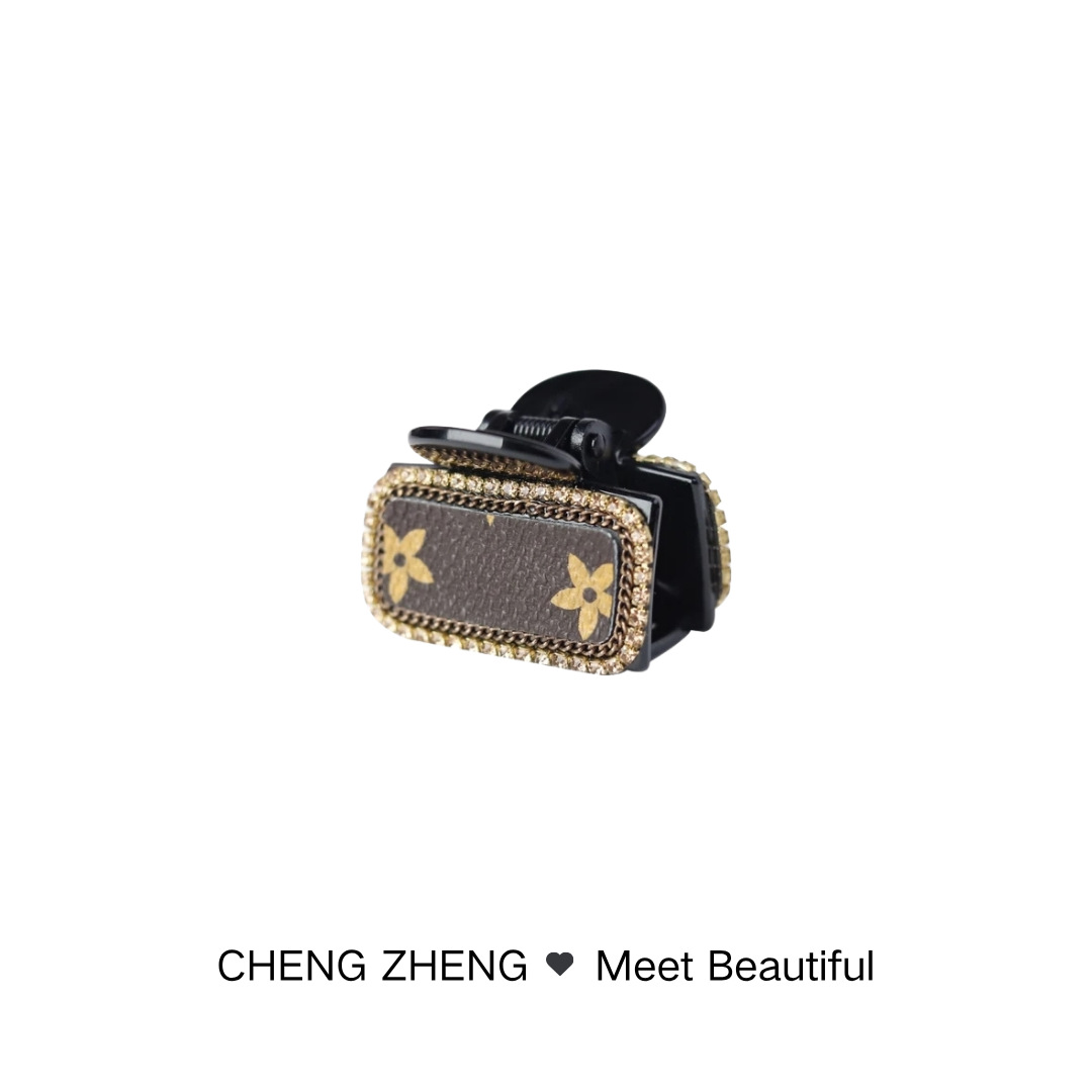 Classic Designer square Barrettes High Quality Letter Hair Clamp Womens Gold Hair Clips Leather Spring Clip Wedding Festival Girl Hairpins Headdress g