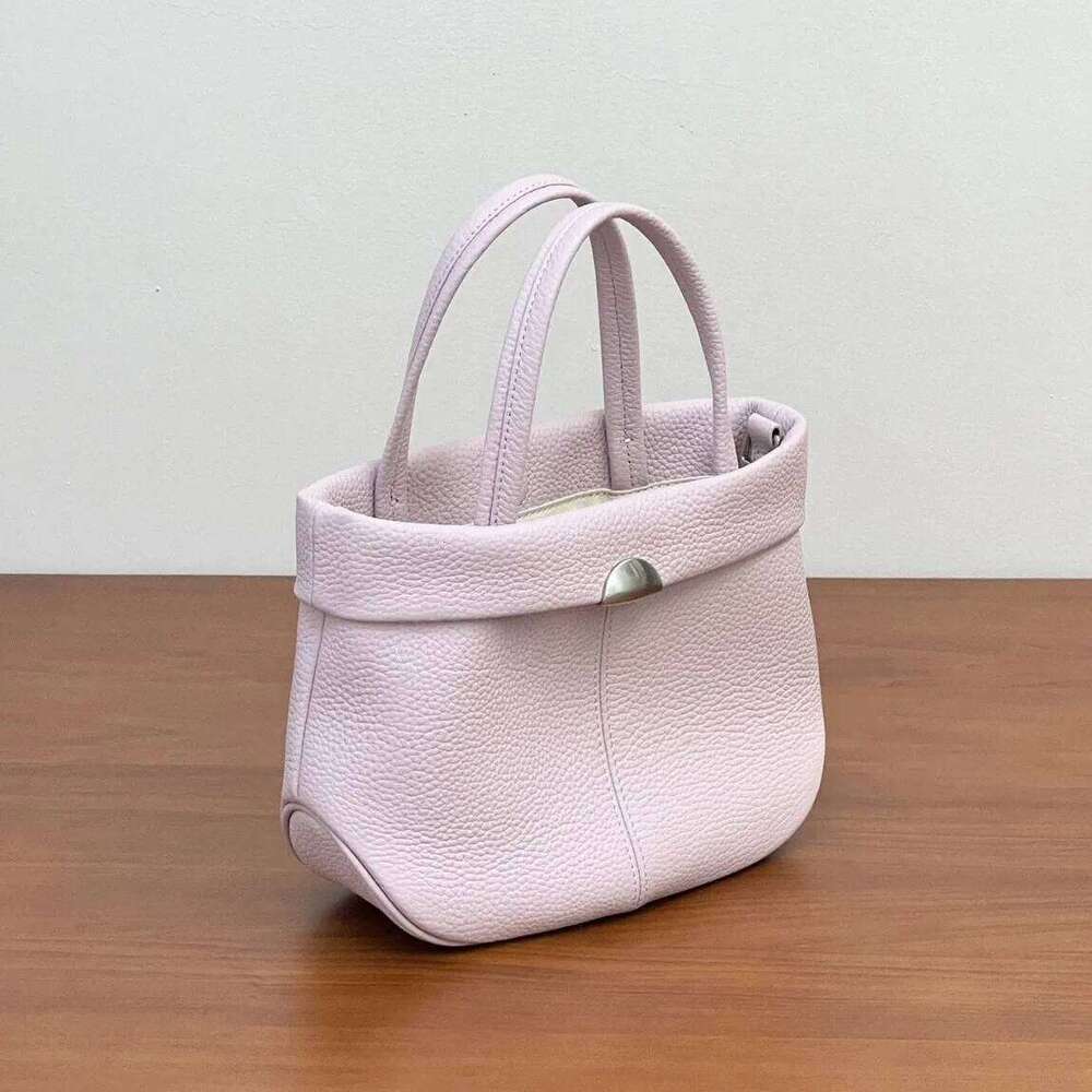 Women's Bags Designer New Women's Chest Bounce Trendy Large Capacity Soft Leather Bag Small Lightweight Versatile And Fashionable