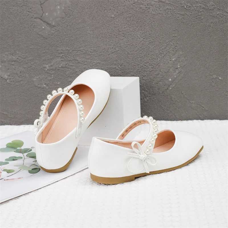 New Girls Leather Shoes Childrens Flat White Shoes Girls Flower Pearls Girls School Par Dress Shoes Boat Shoes 3 XJ250724