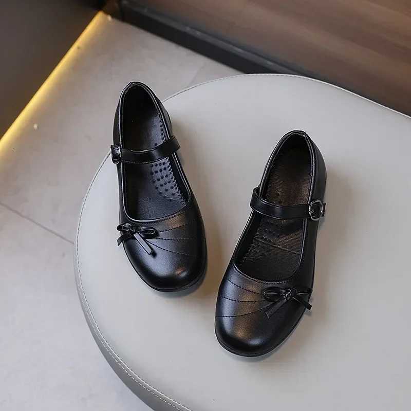 New Girls Par Dresses Leather Shoes Black Versatile Childrens Flats for School Performance Fashion Kids Formal Uniform Shoes XJ250724
